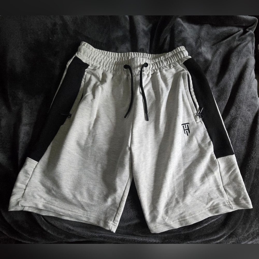 Men's Gray and Black Athletic Bermuda Shorts with Elastic Waistband, Size M